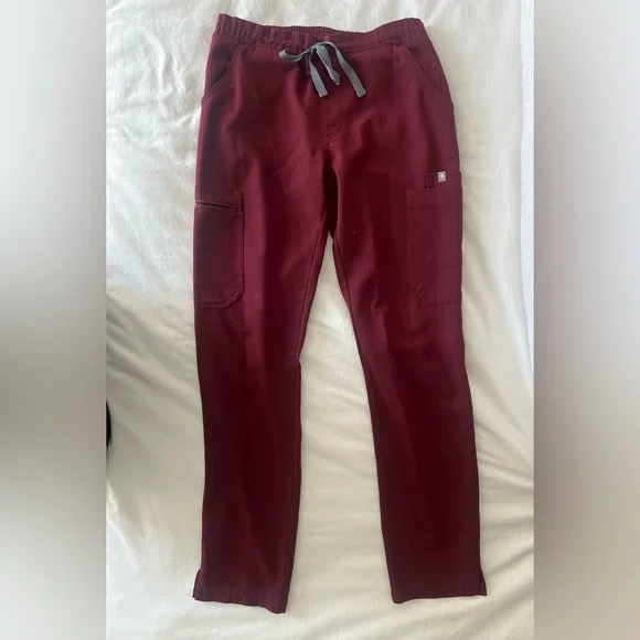 FIGS Scrub Set - Picture 4 of 5